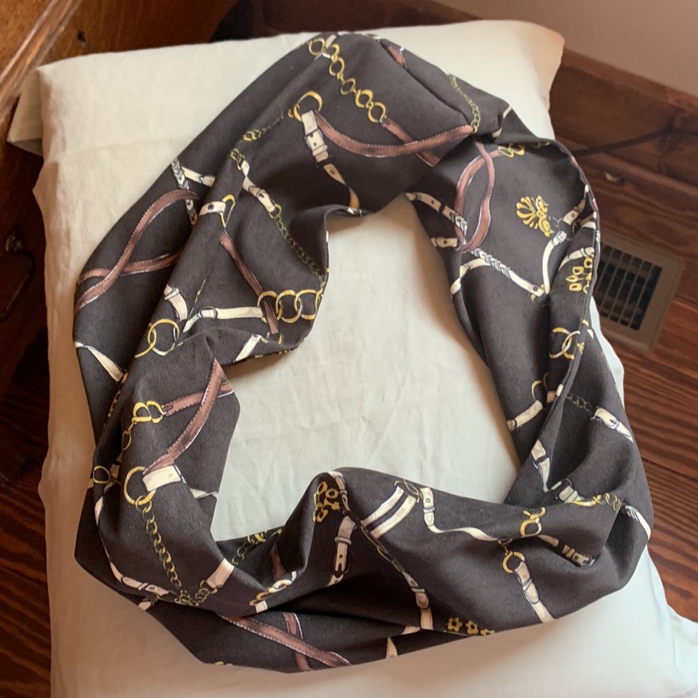 Lovely Equestrian Print Infinity Scarf buttery soft 2-ply fabric Never worn